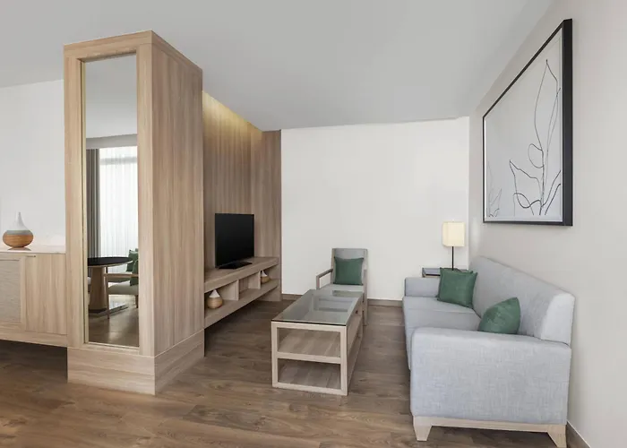 Courtyard By Marriott Hotel 4*