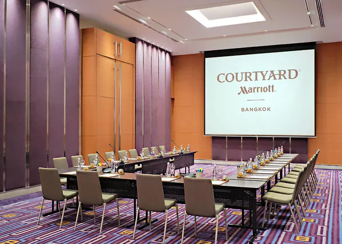 Courtyard By Marriott 4*