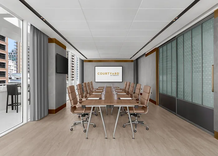 Courtyard By Marriott